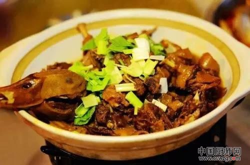 餐厅服务案例分析：遇到以下问题怎么办