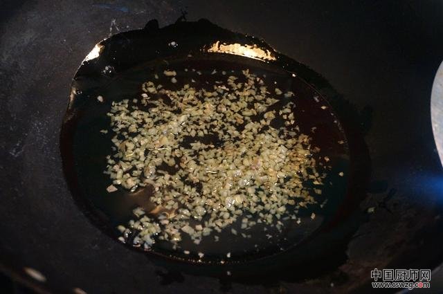 超级下饭的酸豆角炒肉末！自己腌的酸豇豆吃着放心，顿顿离不开！