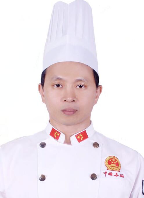 黄秋鹤 