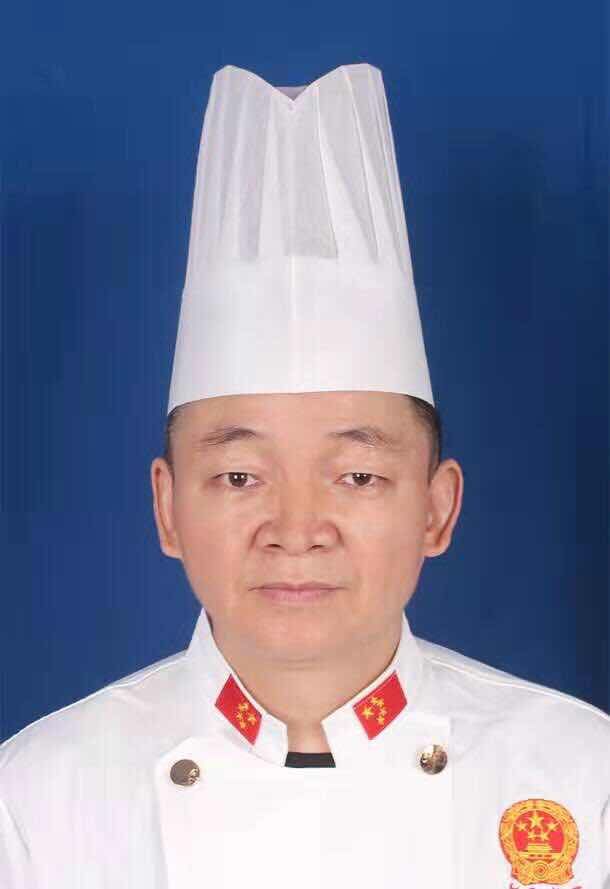 虞仁华 