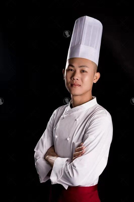唐健林 