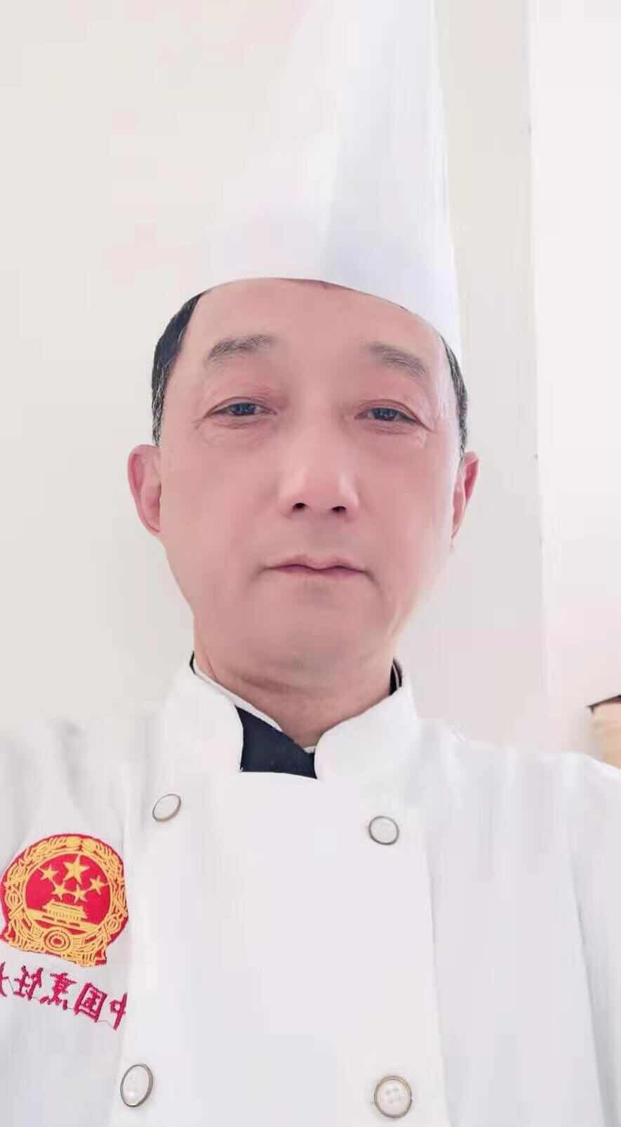 杨军 