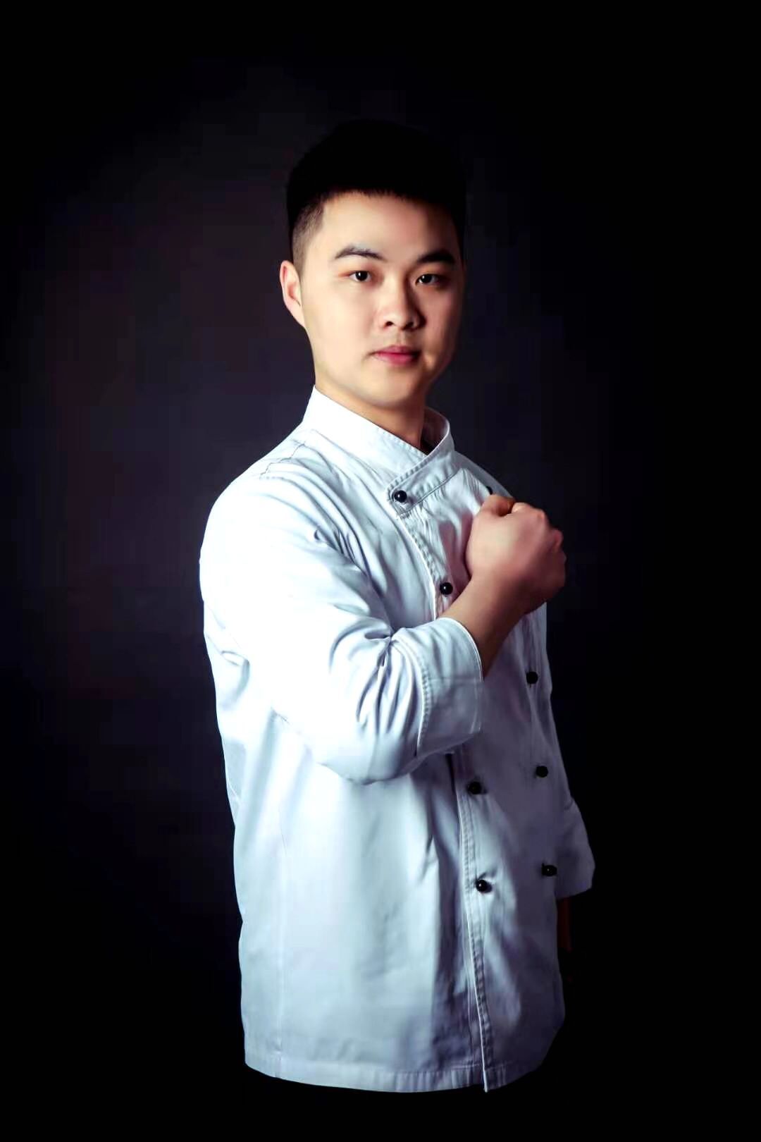 郑春华    