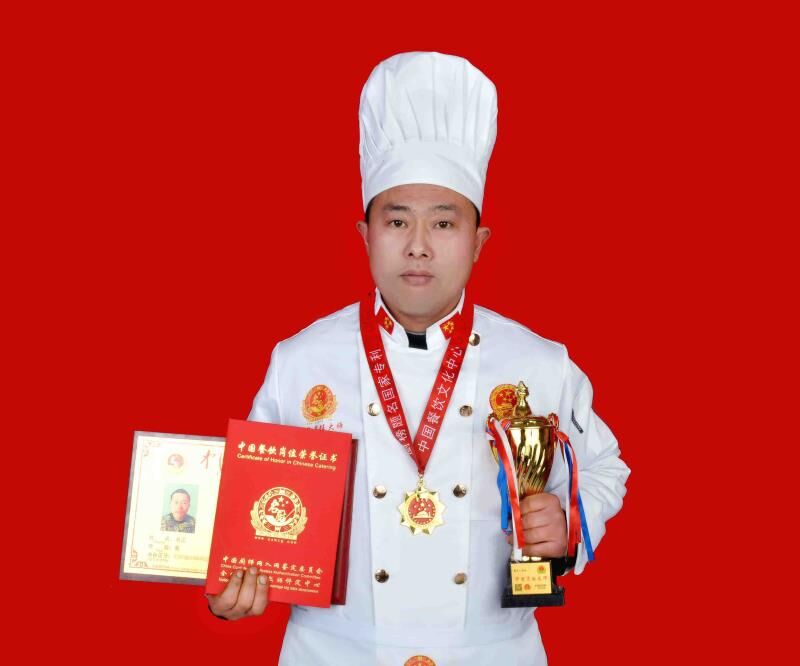 刘江 