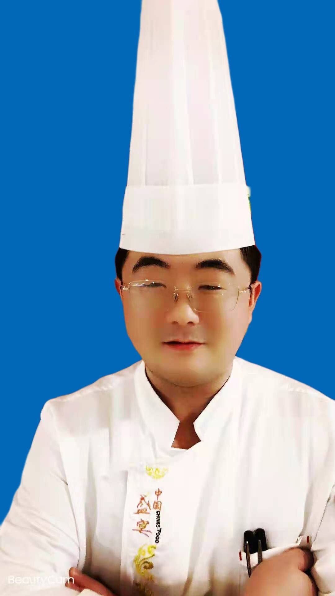 顾多元 