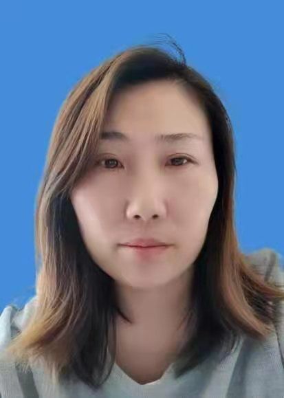 张婧 
