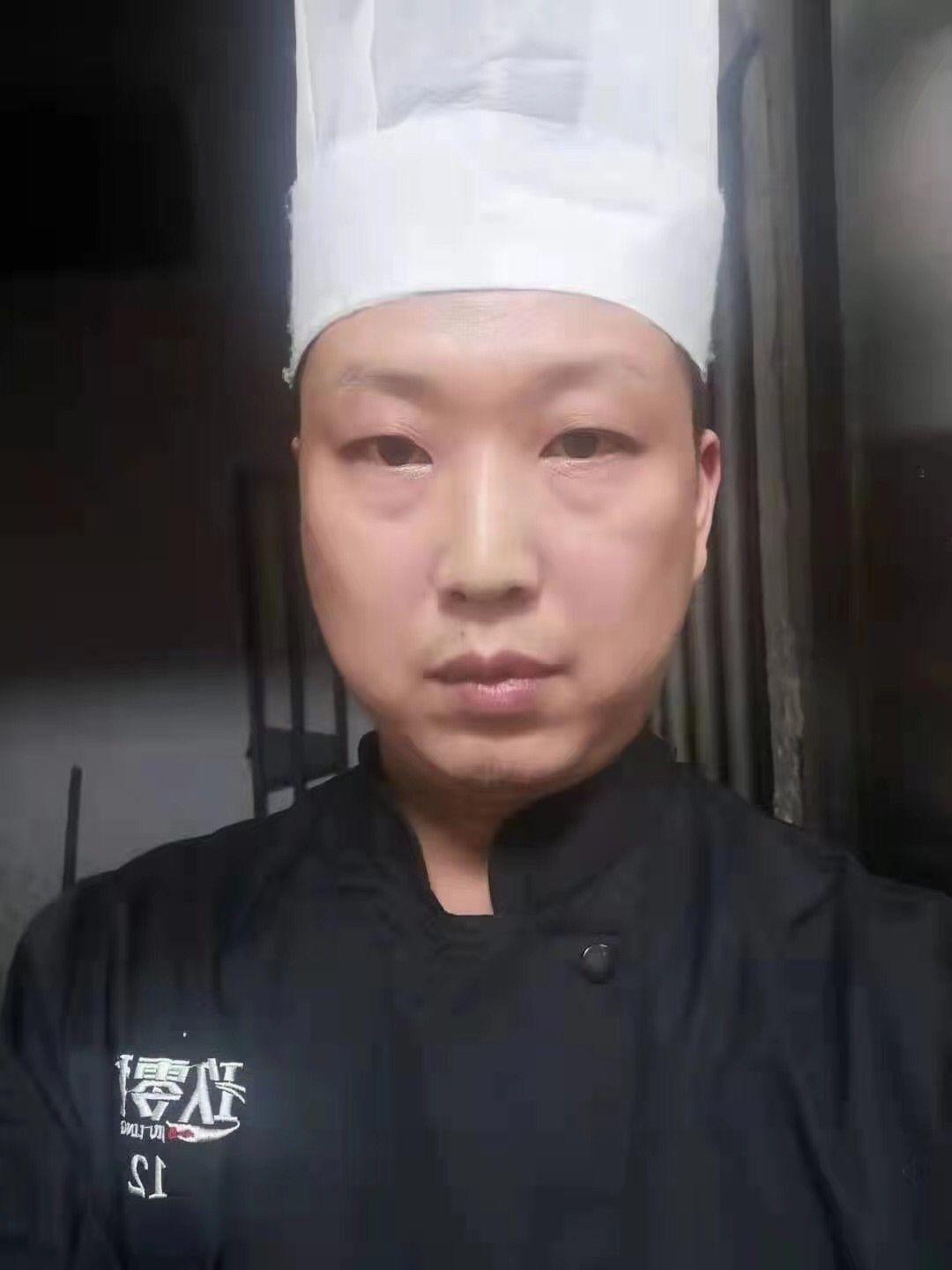 何良栋 