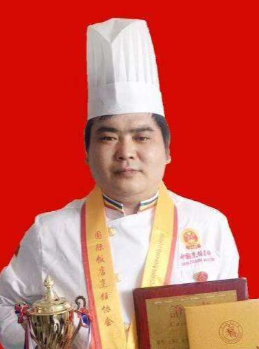 王李红 