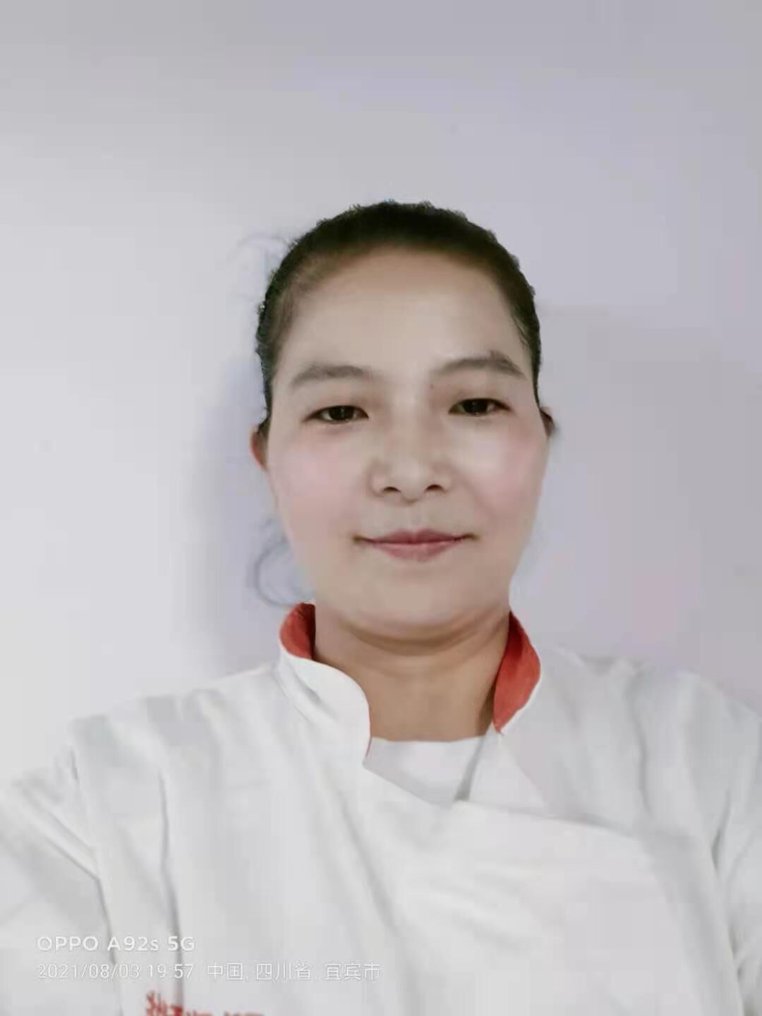 敖昌霞 