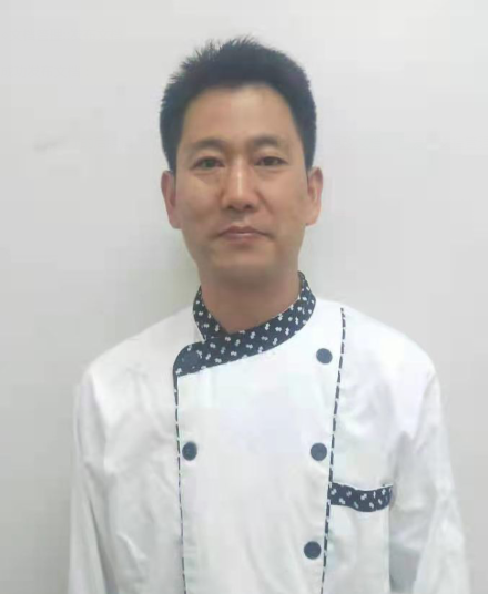 李伟 