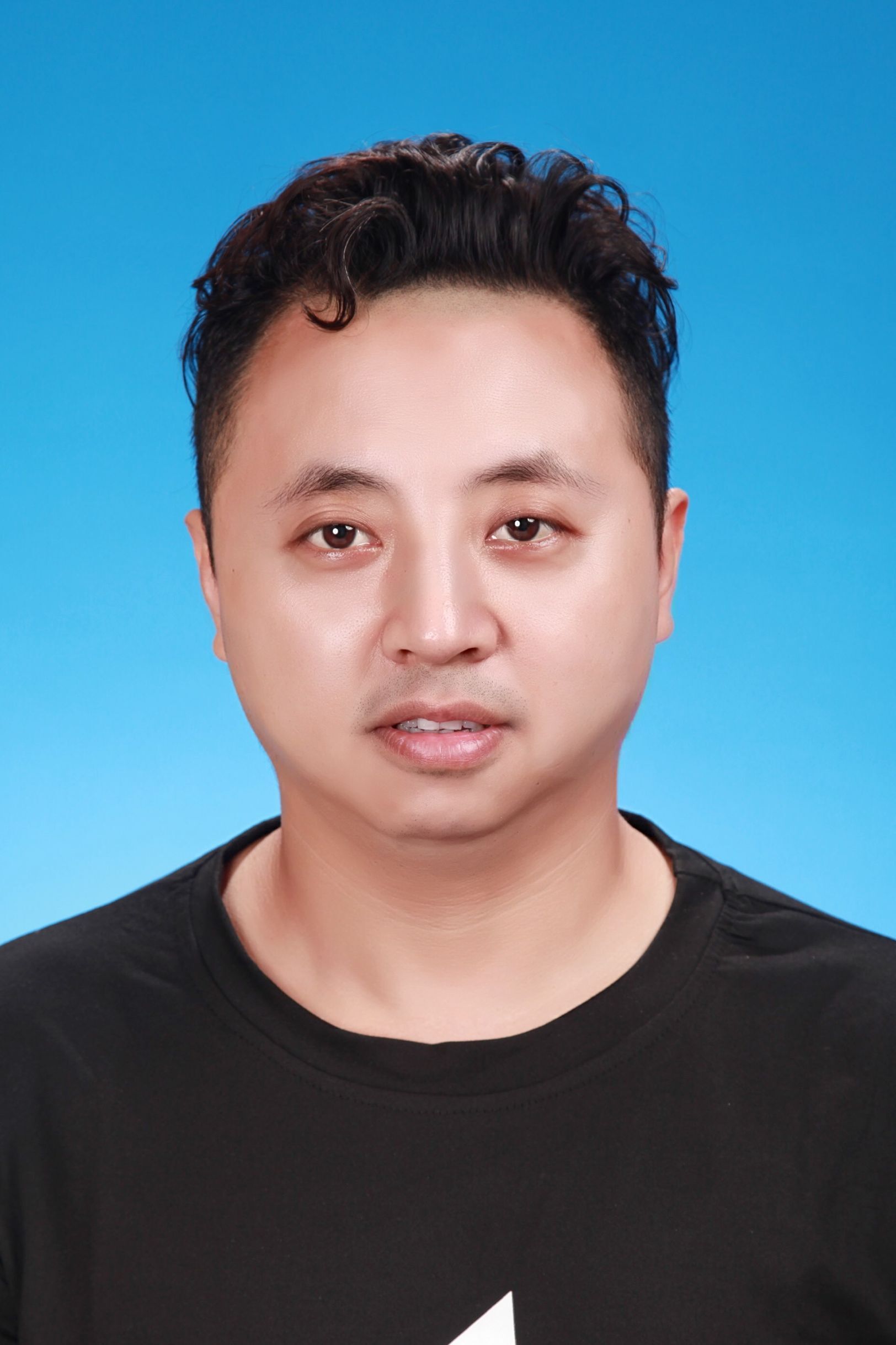 杨波 