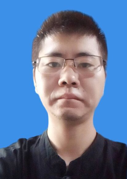 梁宇 