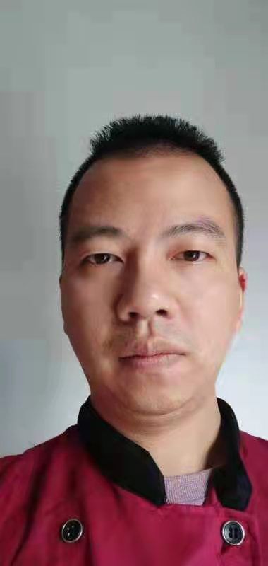 付鹏 
