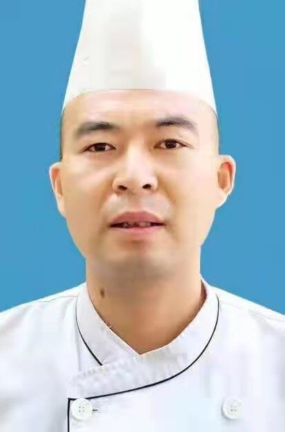 崔玉平 