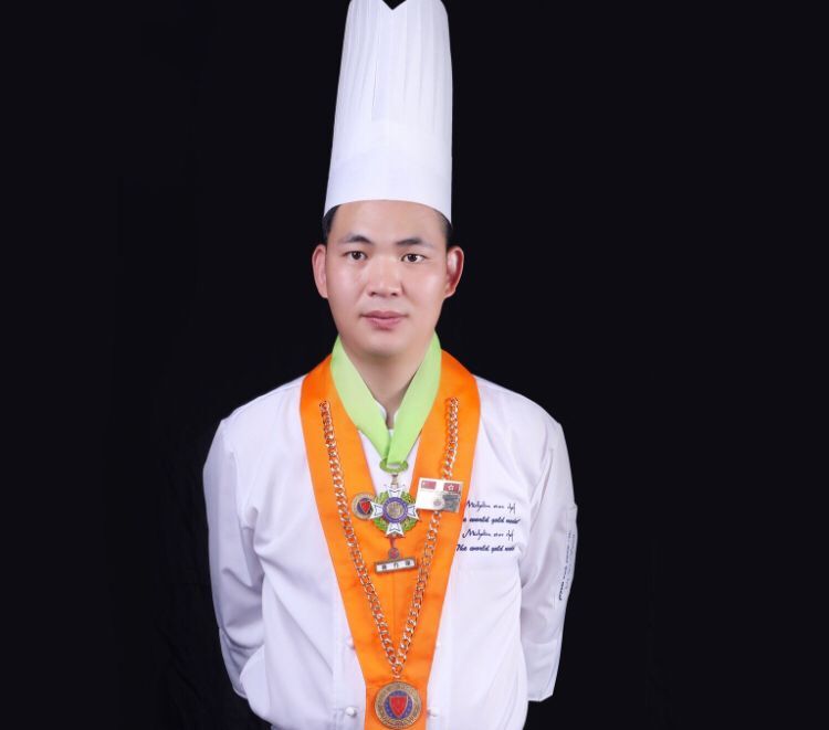 黄方强 