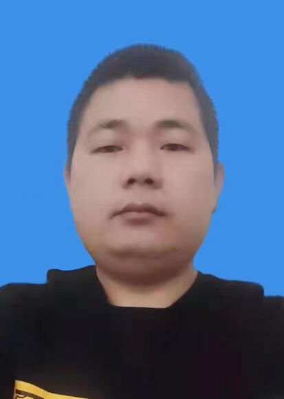 易雅琴 