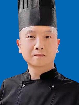 杨勇 