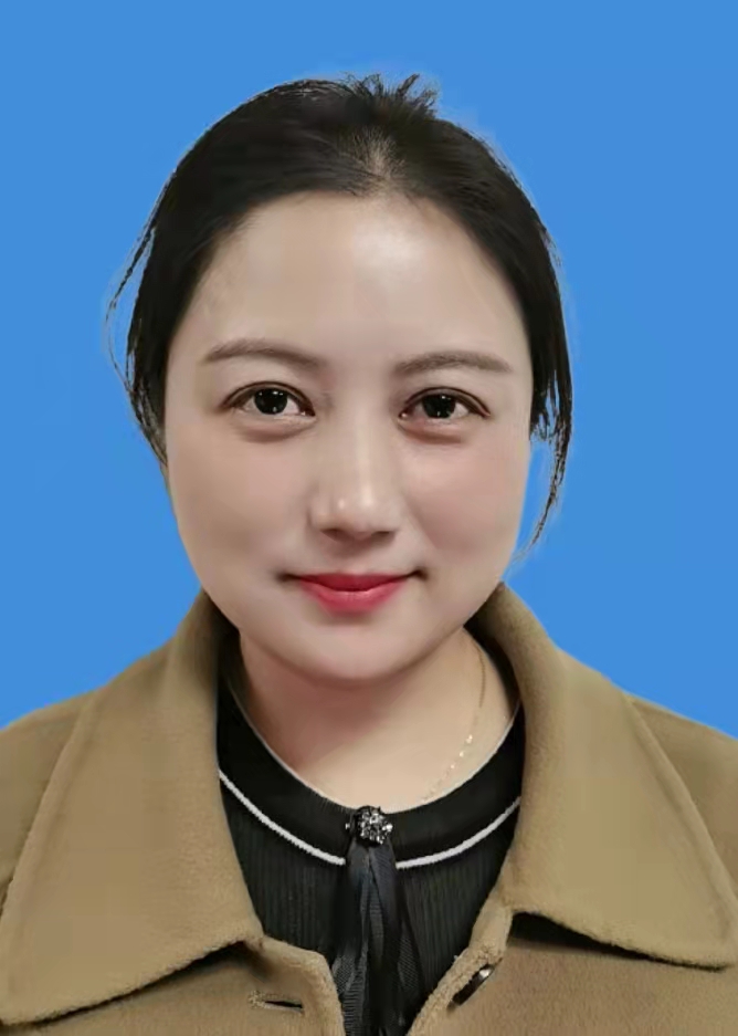 向珊珊 