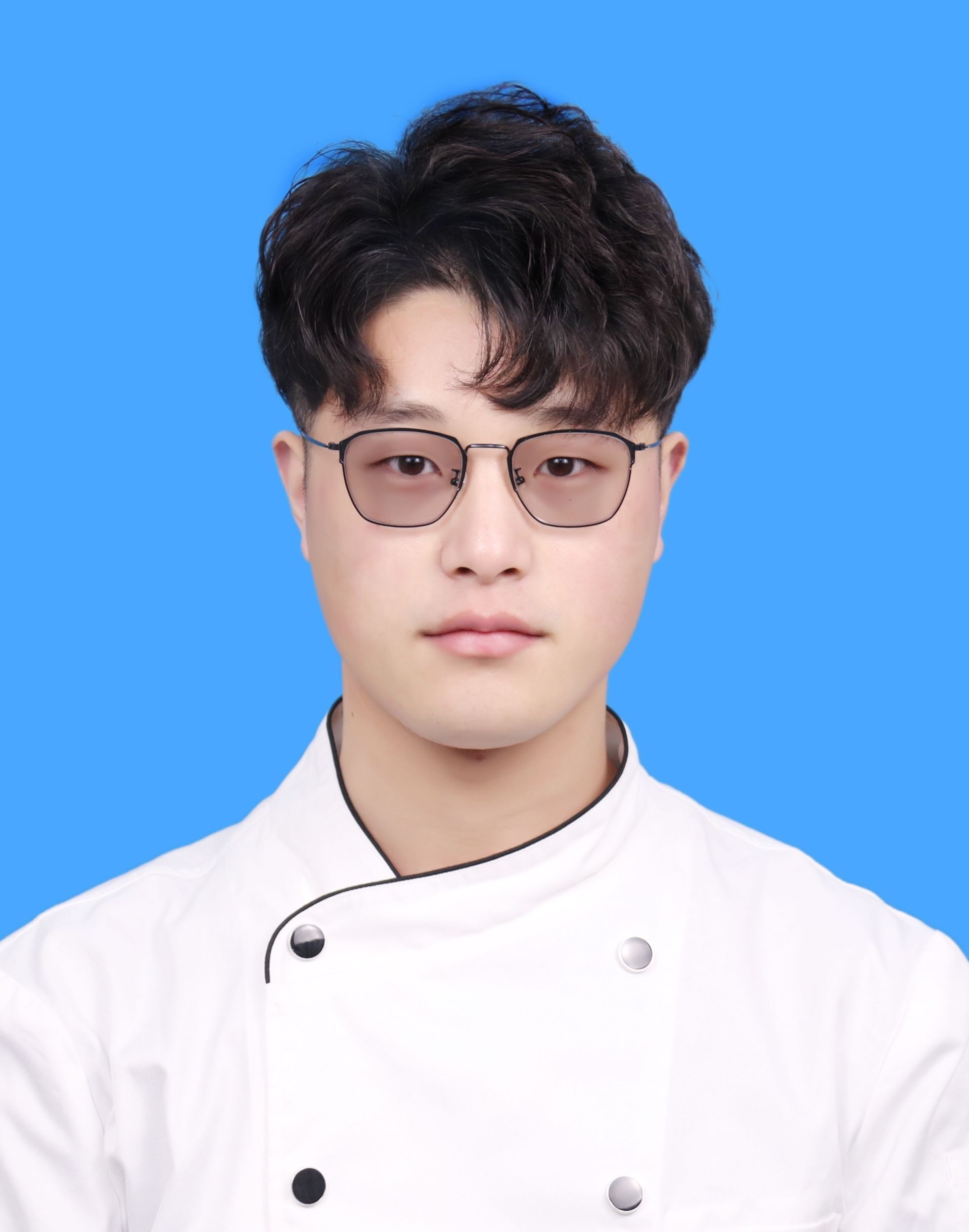 翁伟业 